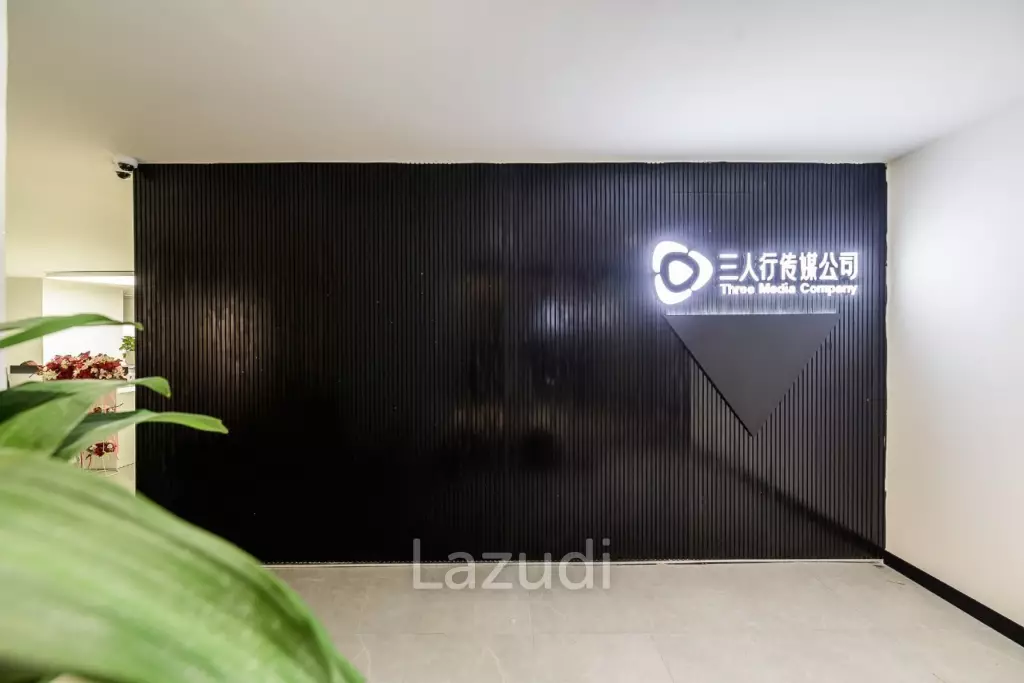 Premium Fully Furnished Office in Huai Khwang