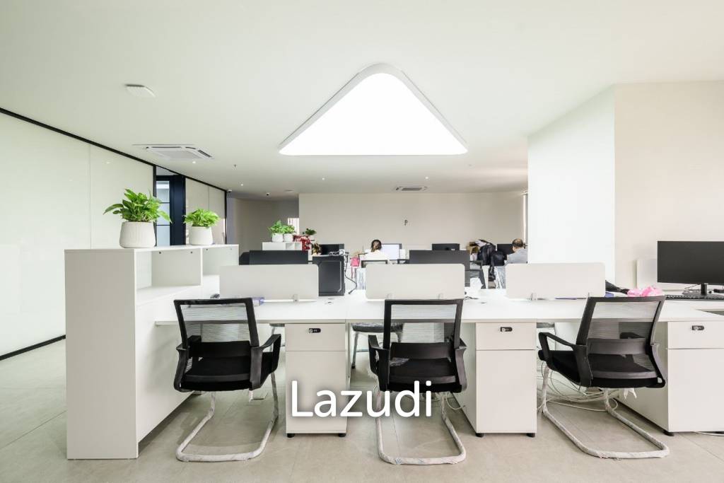 Premium Fully Furnished Office in Huai Khwang
