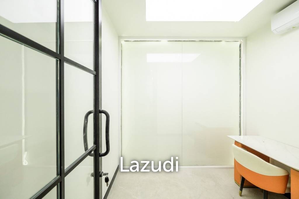 Premium Fully Furnished Office in Huai Khwang