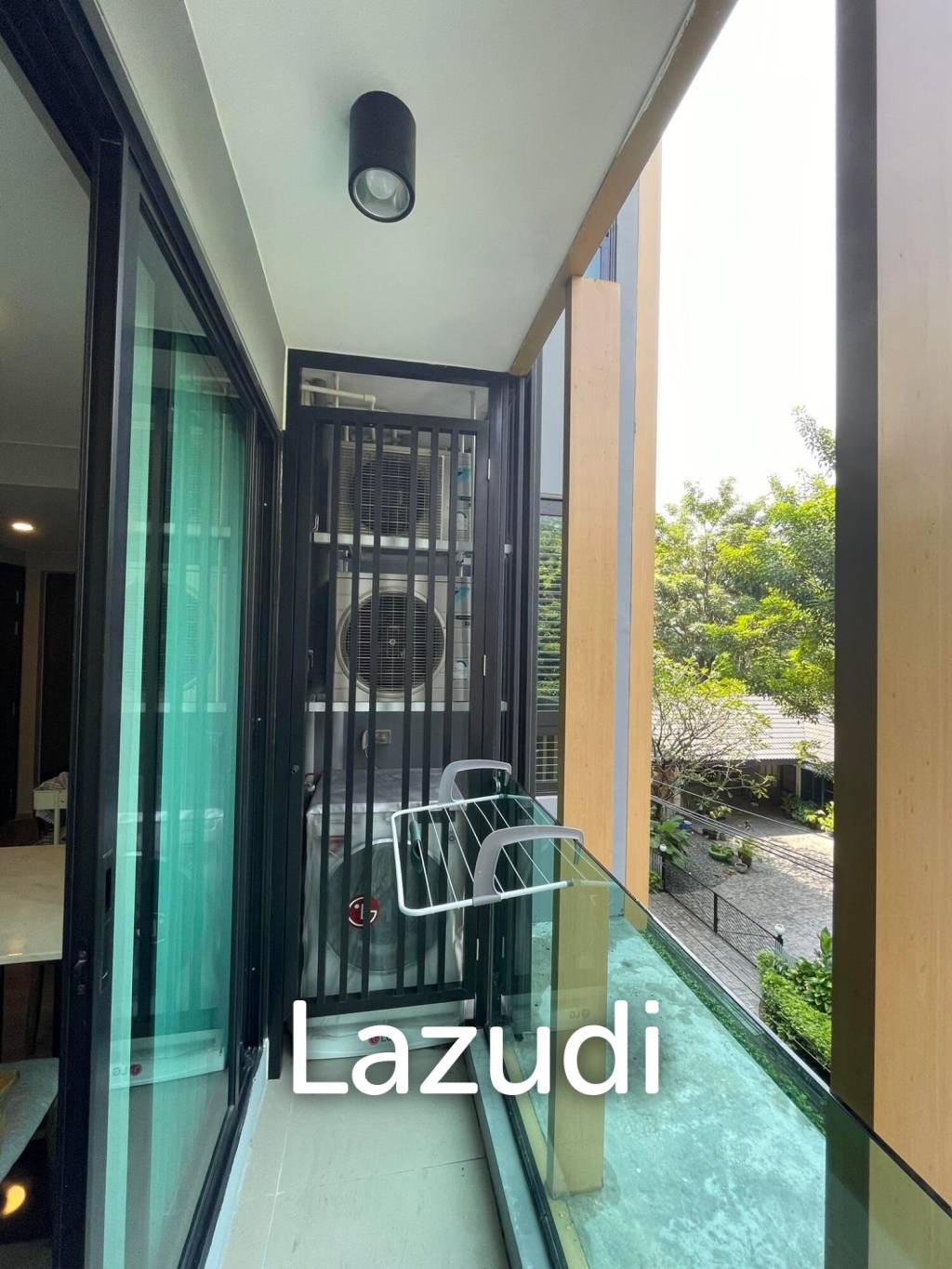 1 Bedroom 1 Bathroom 35 Sq.m The Teak Sukhumvit 39