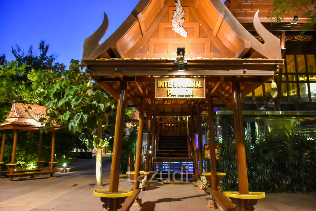 Business with Villa For Rent In Thappraya Area