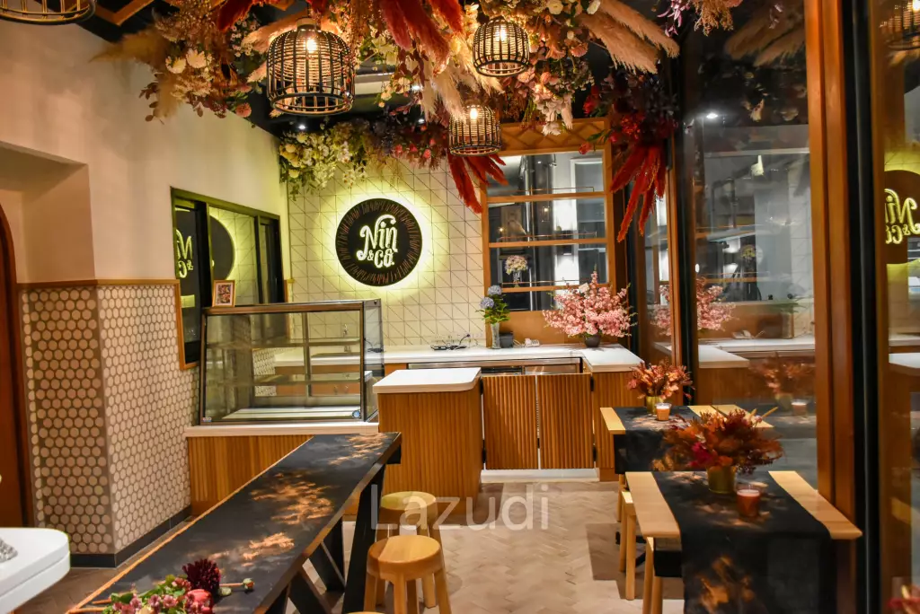 Business with Villa For Rent In Thappraya Area
