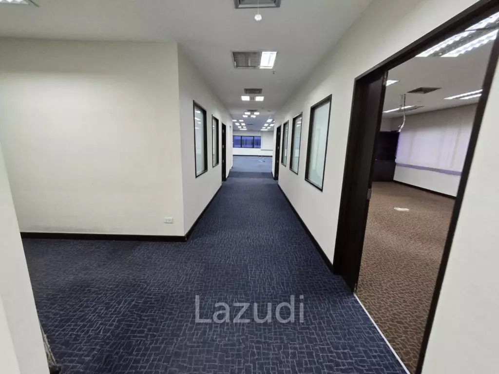 CTI Tower Modern Office Space in Khlong Toei Bangkok