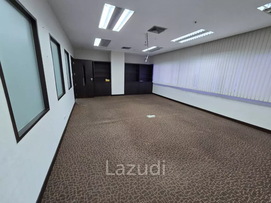 CTI Tower Modern Office Space in Khlong Toei Bangkok