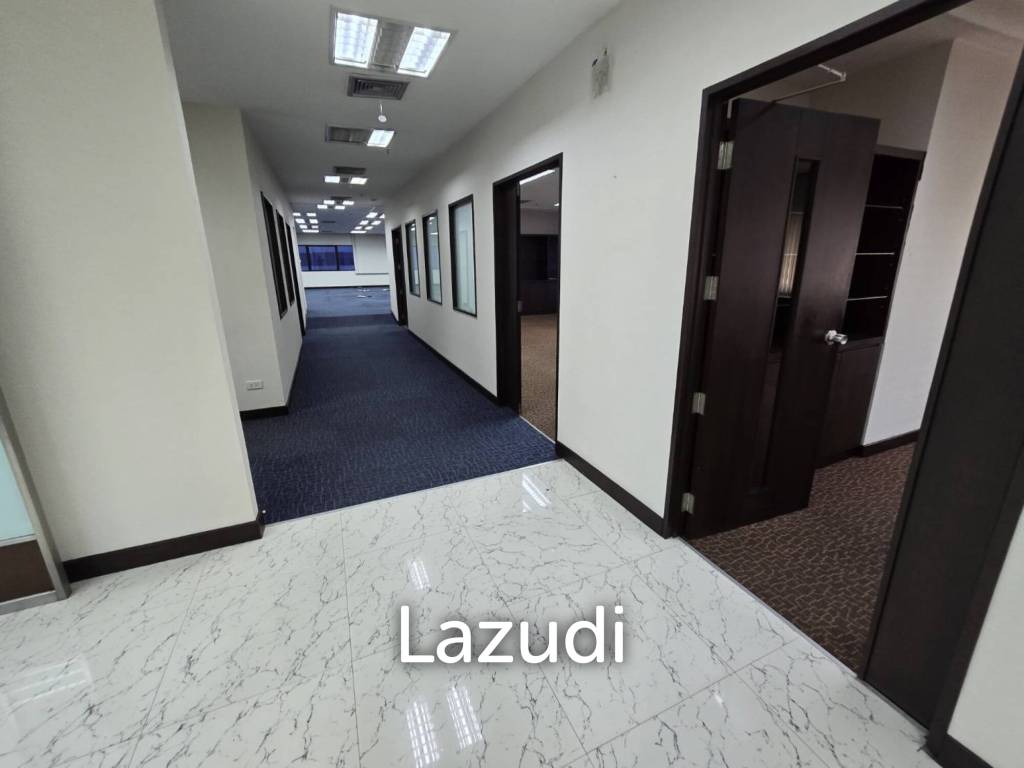 CTI Tower Modern Office Space in Khlong Toei Bangkok