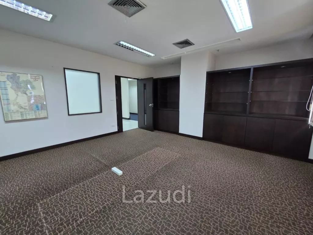 CTI Tower Modern Office Space in Khlong Toei Bangkok