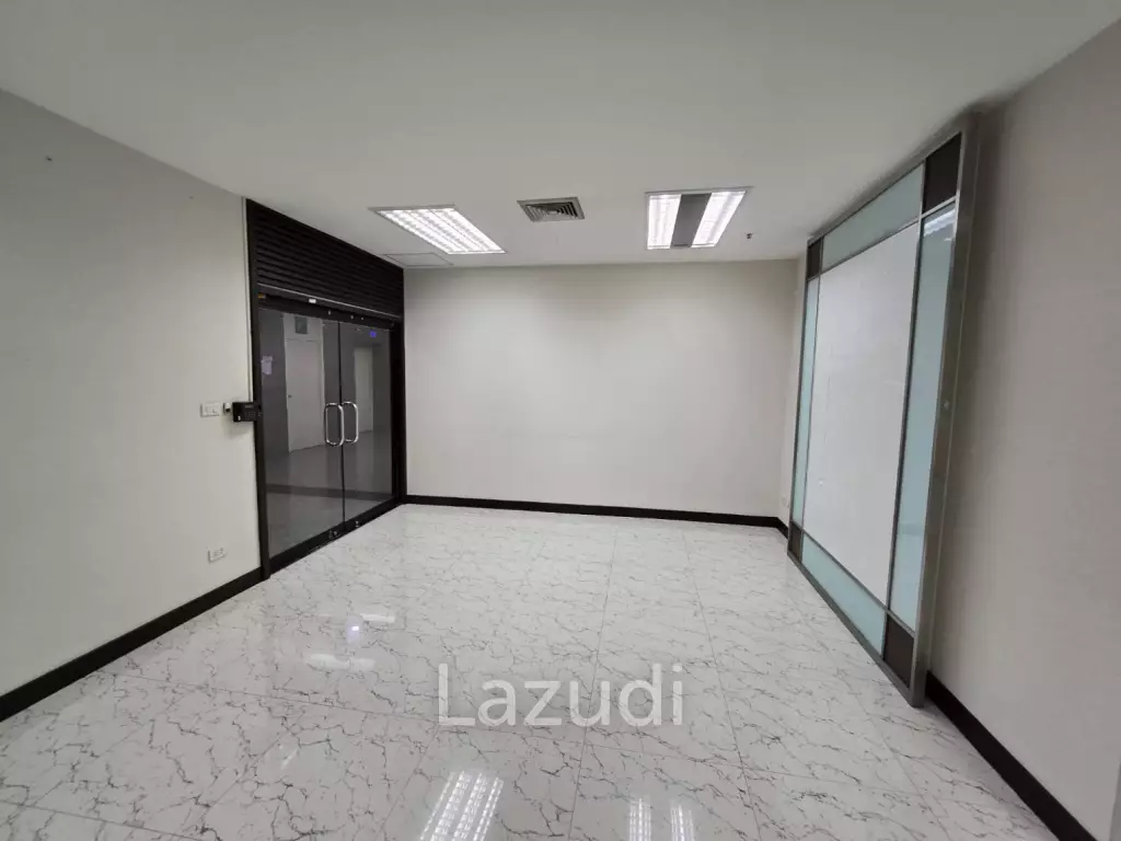 CTI Tower Modern Office Space in Khlong Toei Bangkok