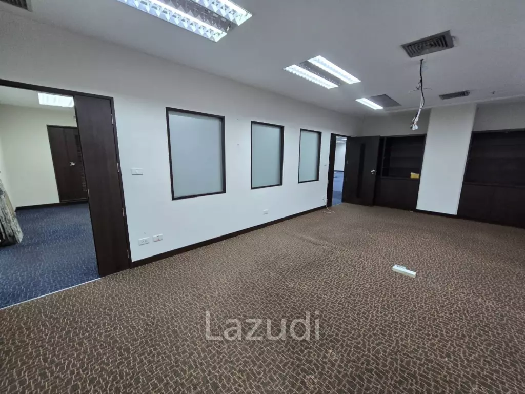 CTI Tower Modern Office Space in Khlong Toei Bangkok