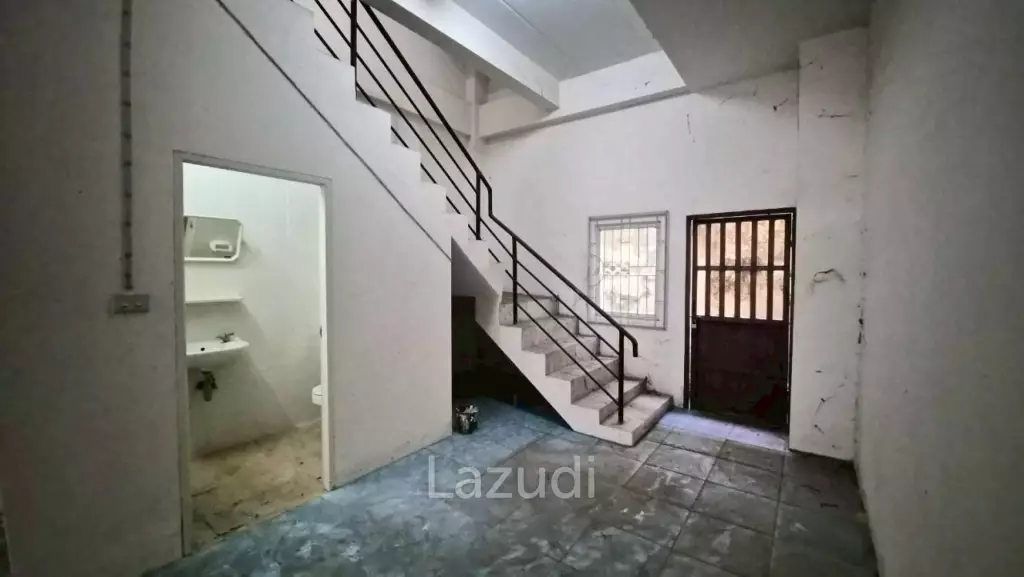 4 Beds 3 Baths 192 SQ.M. Commercial Building