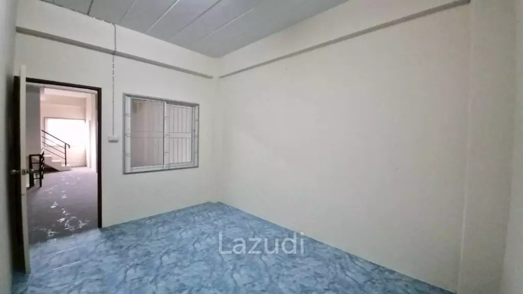 4 Beds 3 Baths 192 SQ.M. Commercial Building