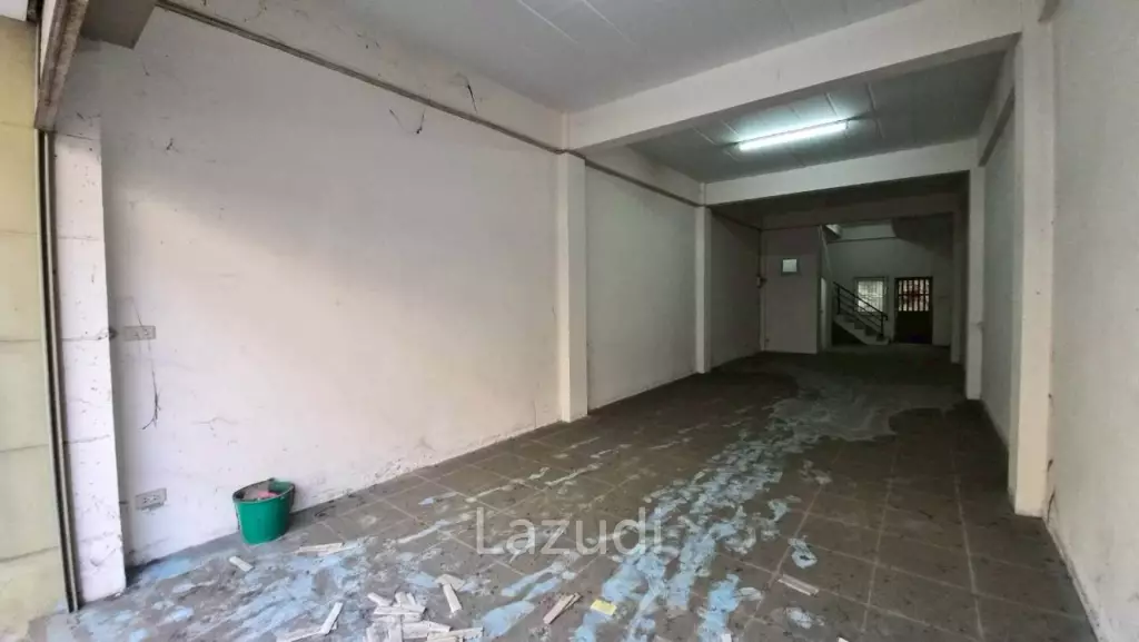 4 Beds 3 Baths 192 SQ.M. Commercial Building