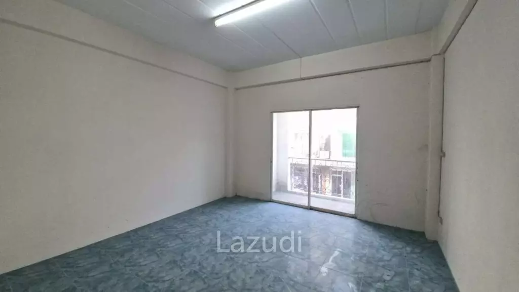 4 Beds 3 Baths 192 SQ.M. Commercial Building