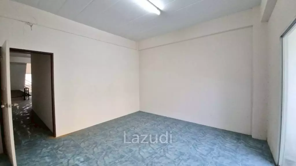 4 Beds 3 Baths 192 SQ.M. Commercial Building