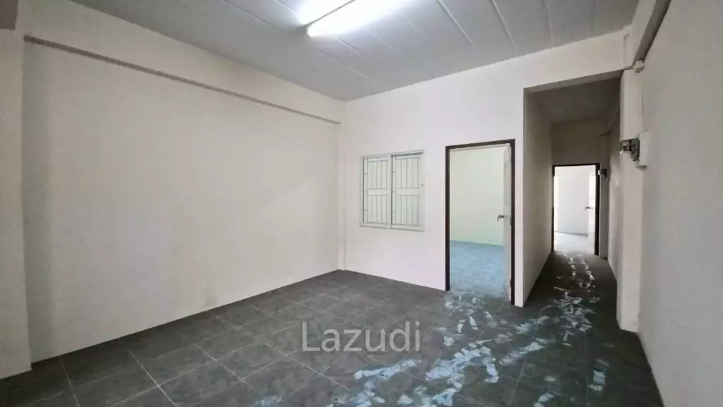 4 Beds 3 Baths 192 SQ.M. Commercial Building