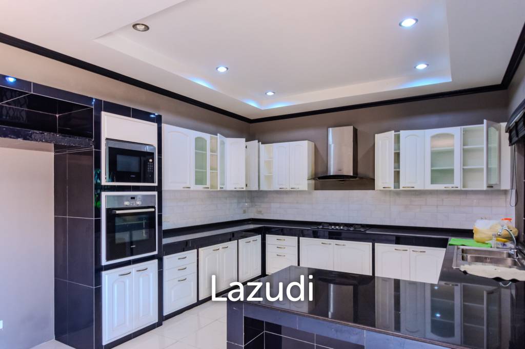 3,600 ตร.ม 5 เตียง บ้าน For ขาย