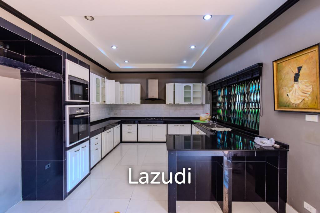 3,600 ตร.ม 5 เตียง บ้าน For ขาย