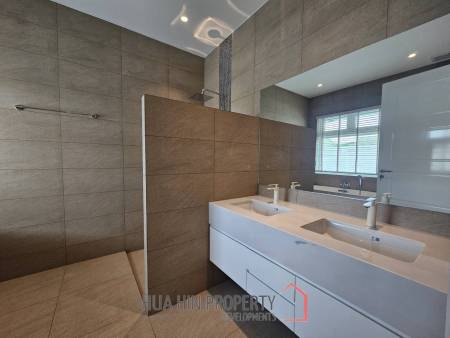 3 Bed 3 Bath 299 SQ,M The Clouds Hua Hin 3