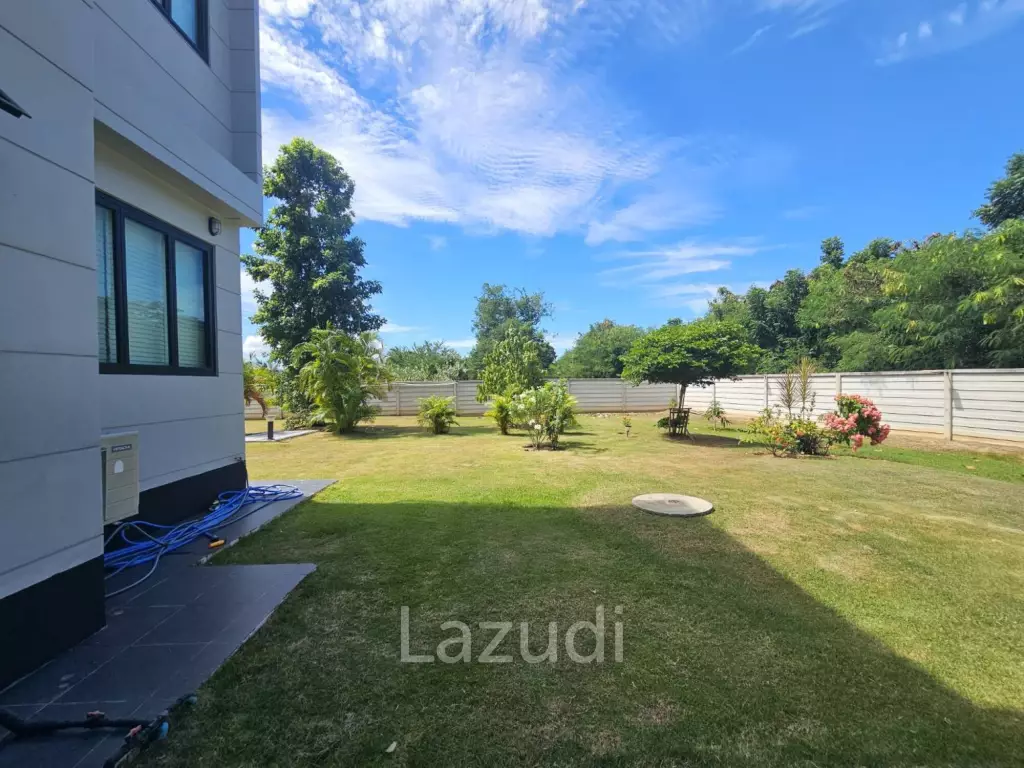 Modern 3 Bed Villa with 1.5 Rai Land  at Pranburi