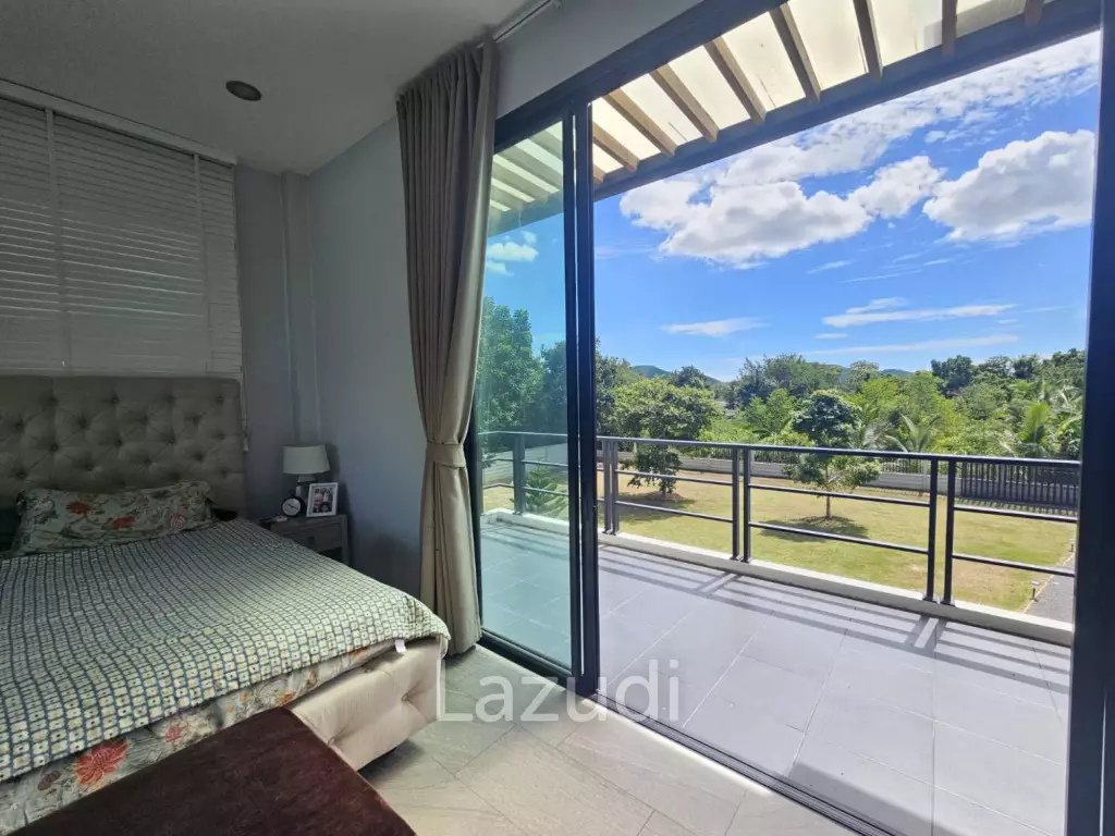 Modern 3 Bed Villa with 1.5 Rai Land  at Pranburi