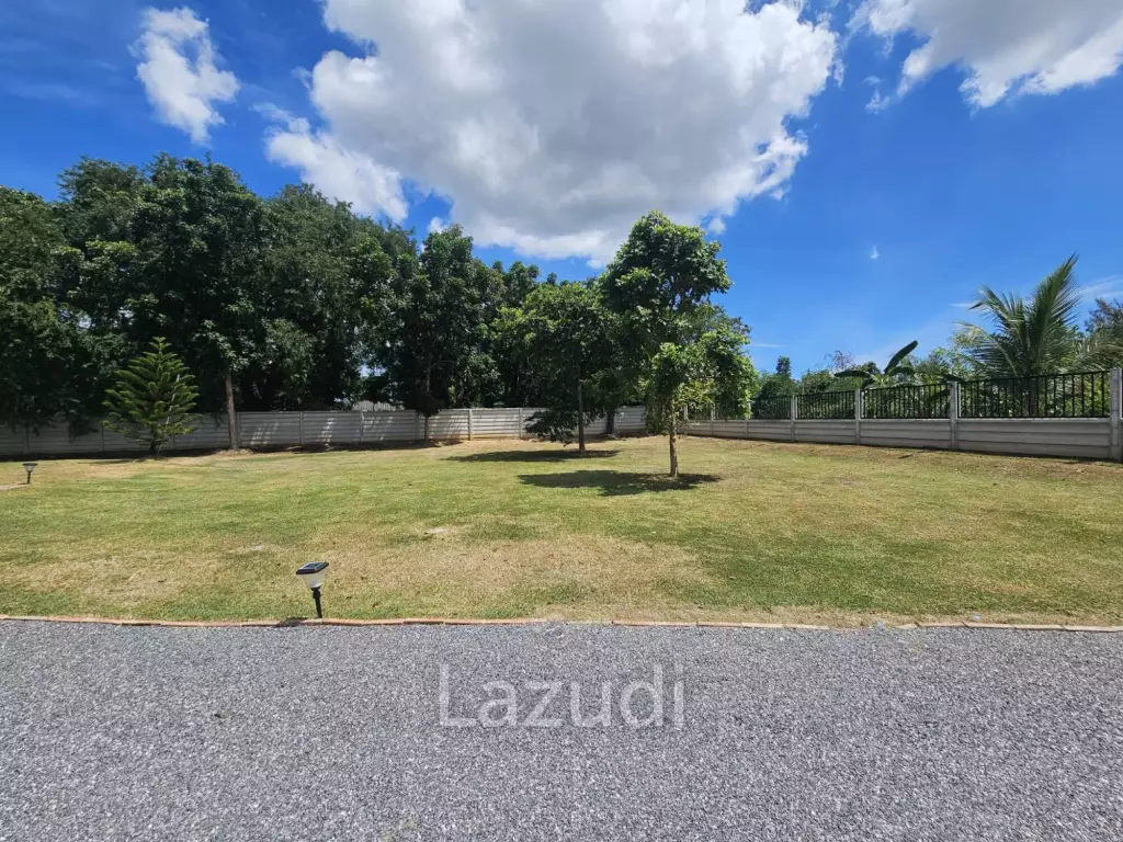 Modern 3 Bed Villa with 1.5 Rai Land  at Pranburi