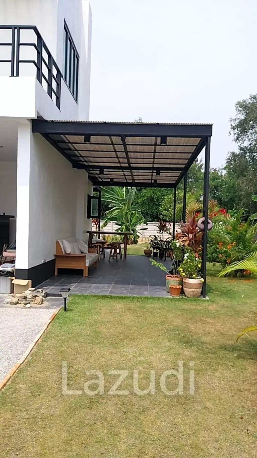 Modern 3 Bed Villa with 1.5 Rai Land  at Pranburi