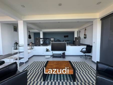 A Luxury 8-Bedroom Residence with Panoramic Sea Views in Bang Por