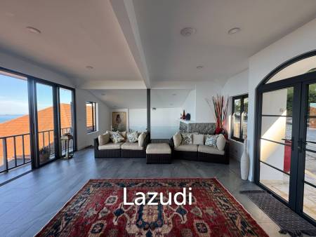 A Luxury 8-Bedroom Residence with Panoramic Sea Views in Bang Por