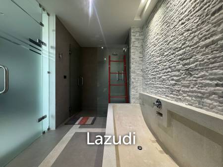 A Luxury 8-Bedroom Residence with Panoramic Sea Views in Bang Por