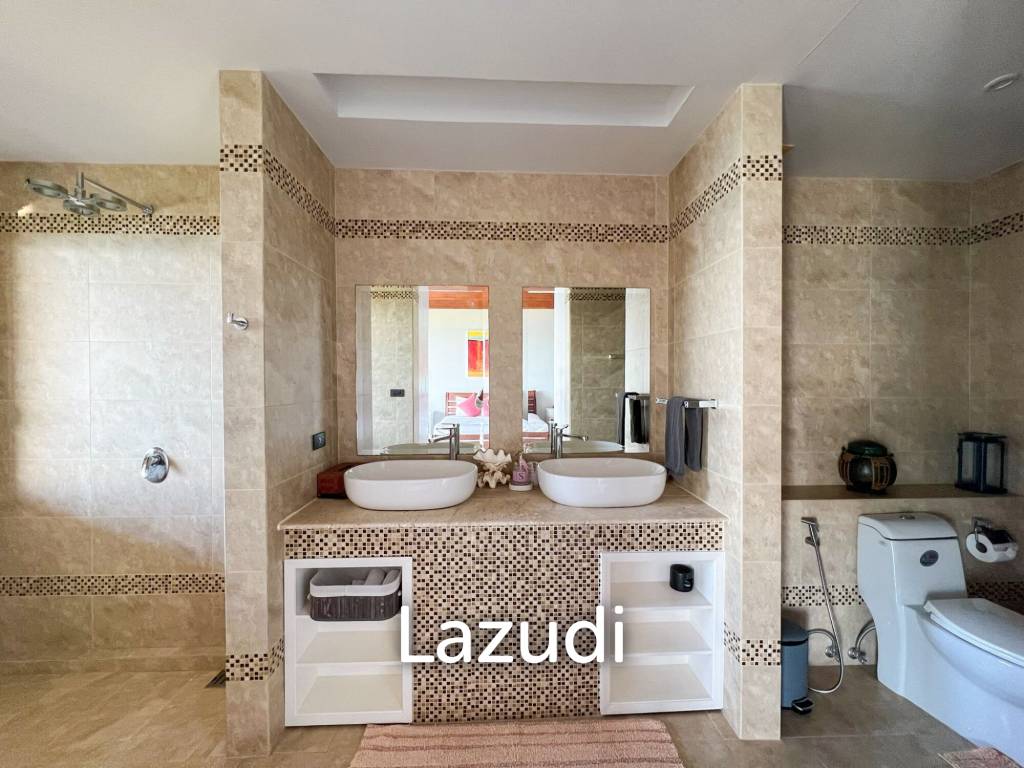 A Luxury 8-Bedroom Residence with Panoramic Sea Views in Bang Por