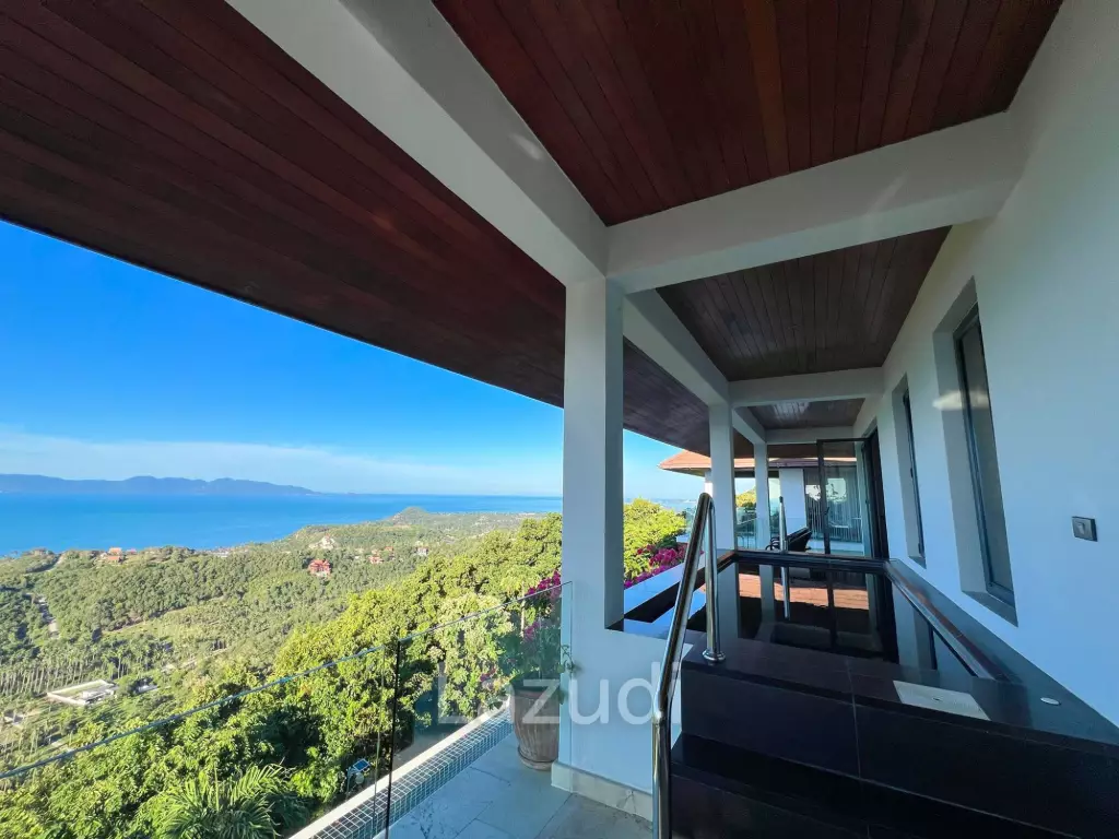 A Luxury 8-Bedroom Residence with Panoramic Sea Views in Bang Por