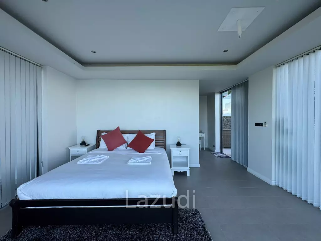 A Luxury 8-Bedroom Residence with Panoramic Sea Views in Bang Por