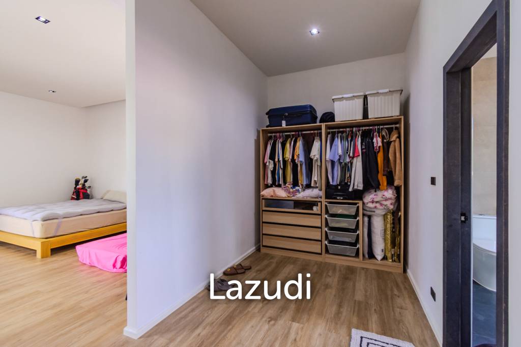 Luxurious Modern 4 Bed Pool Villa  in Hin Lek Fai