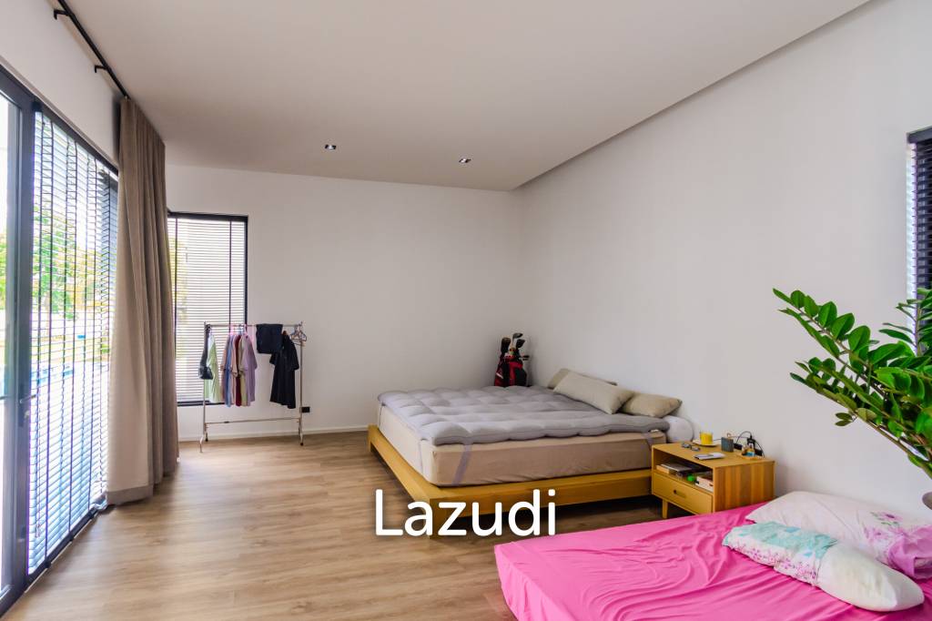 Luxurious Modern 4 Bed Pool Villa  in Hin Lek Fai