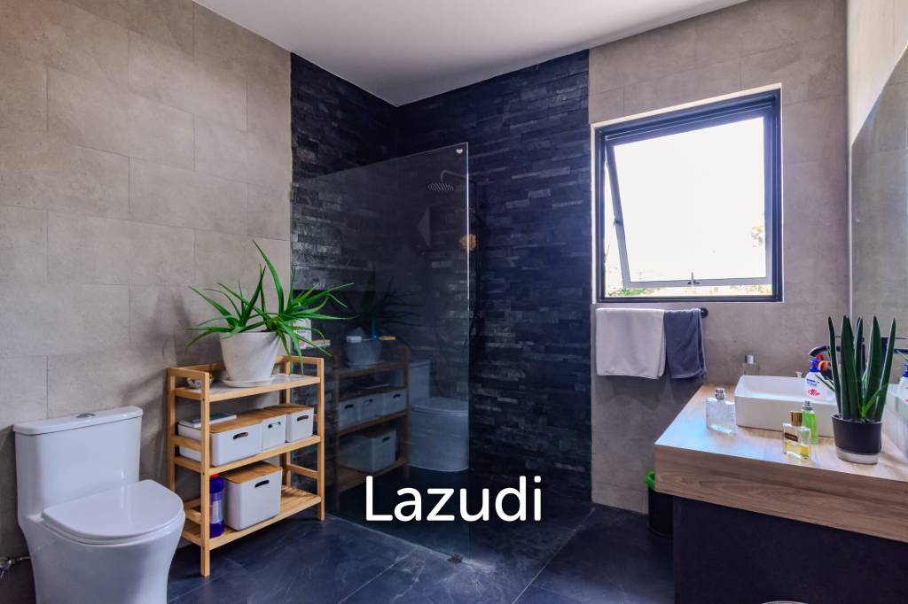 Luxurious Modern 4 Bed Pool Villa  in Hin Lek Fai