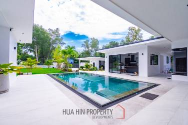 Luxurious Modern 4 Bed Pool Villa  in Hin Lek Fai