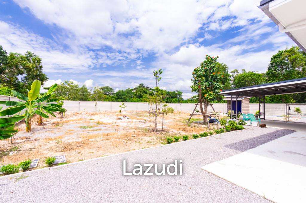 Luxurious Modern 4 Bed Pool Villa  in Hin Lek Fai