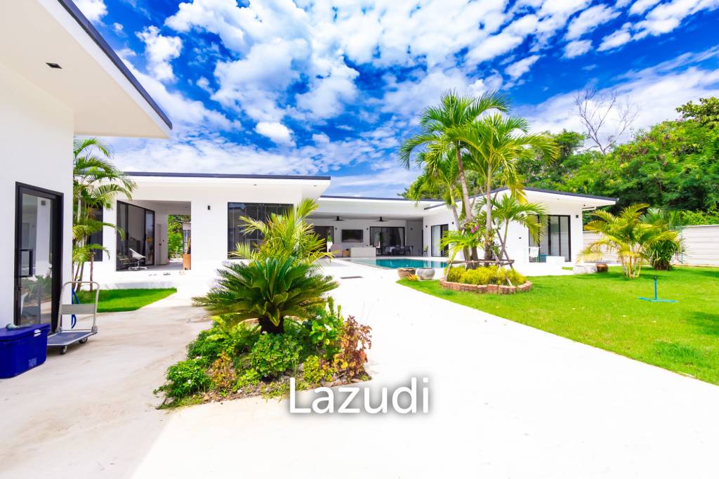 Luxurious Modern 4 Bed Pool Villa  in Hin Lek Fai