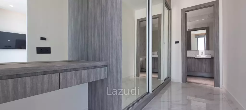 4 Bed 5 Bath 336 SQ.M. Layan Residennce Pattaya