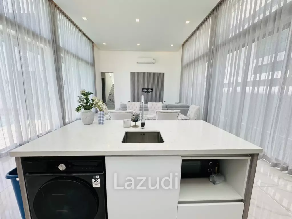 4 Bed 5 Bath 336 SQ.M. Layan Residennce Pattaya