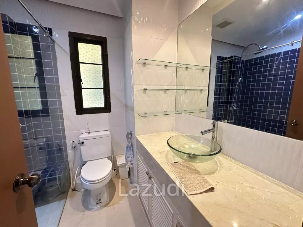 1 bed 1 bath 64 sqm. at Baan Chaopraya Condo