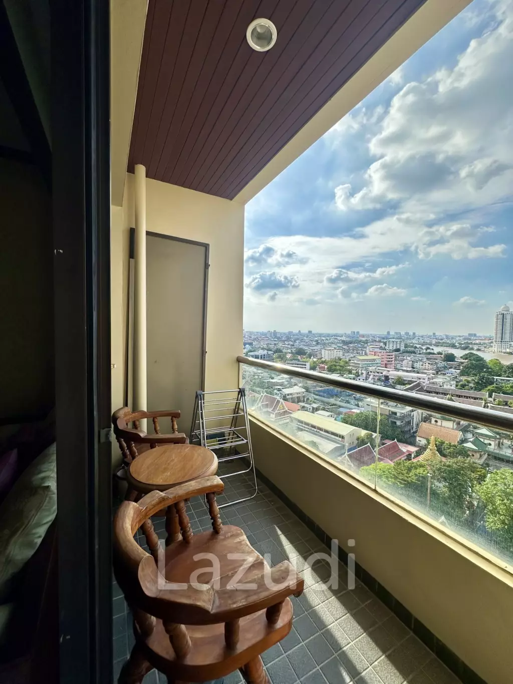 1 bed 1 bath 64 sqm. at Baan Chaopraya Condo