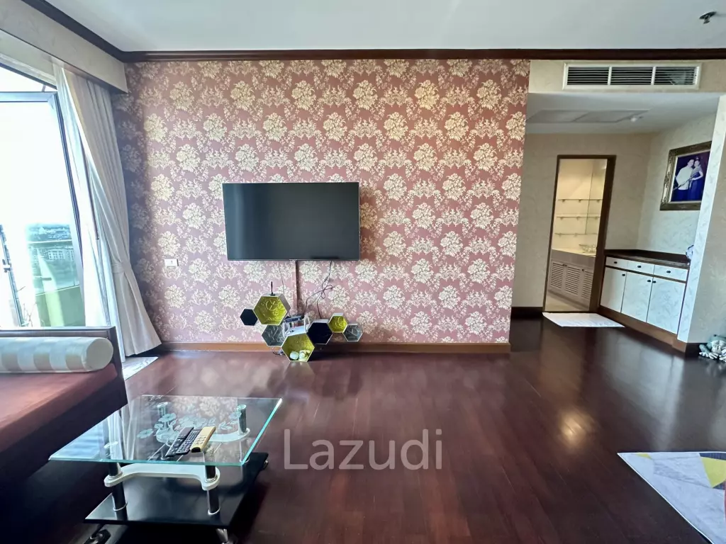 1 bed 1 bath 64 sqm. at Baan Chaopraya Condo