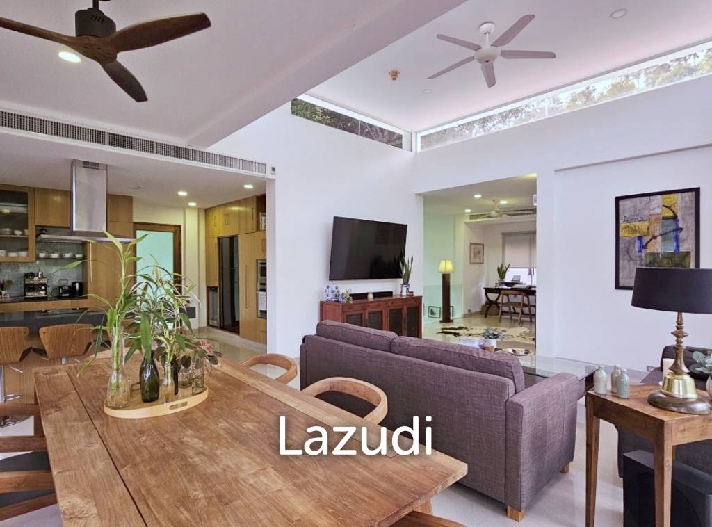 3-Bedroom Penthouse with Mountain View in Kamala