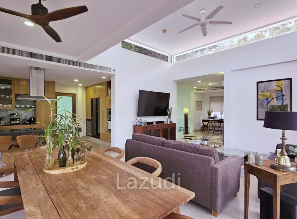 3-Bedroom Penthouse with Mountain View in Kamala