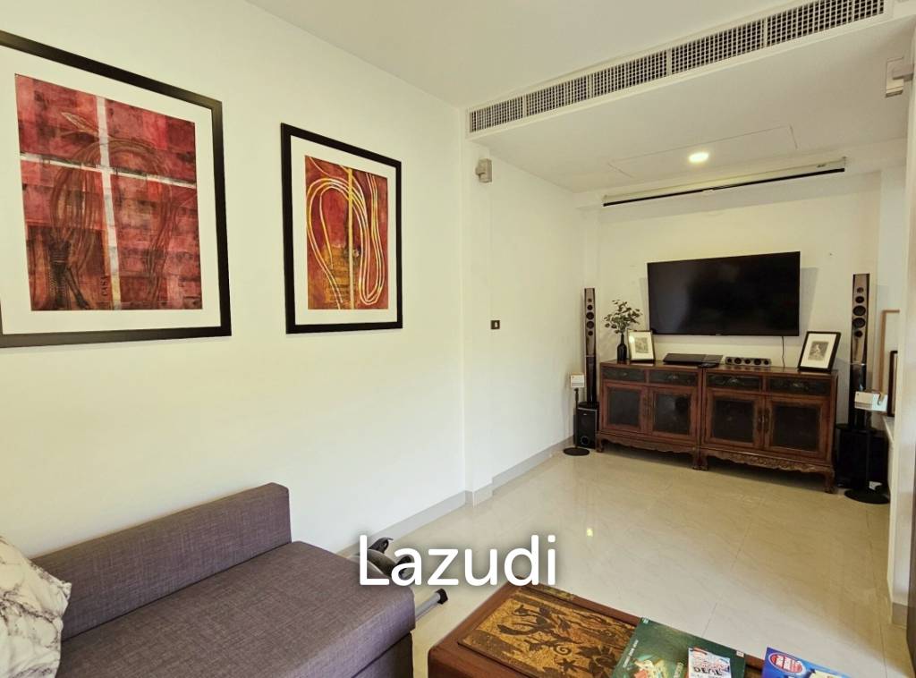 3-Bedroom Penthouse with Mountain View in Kamala