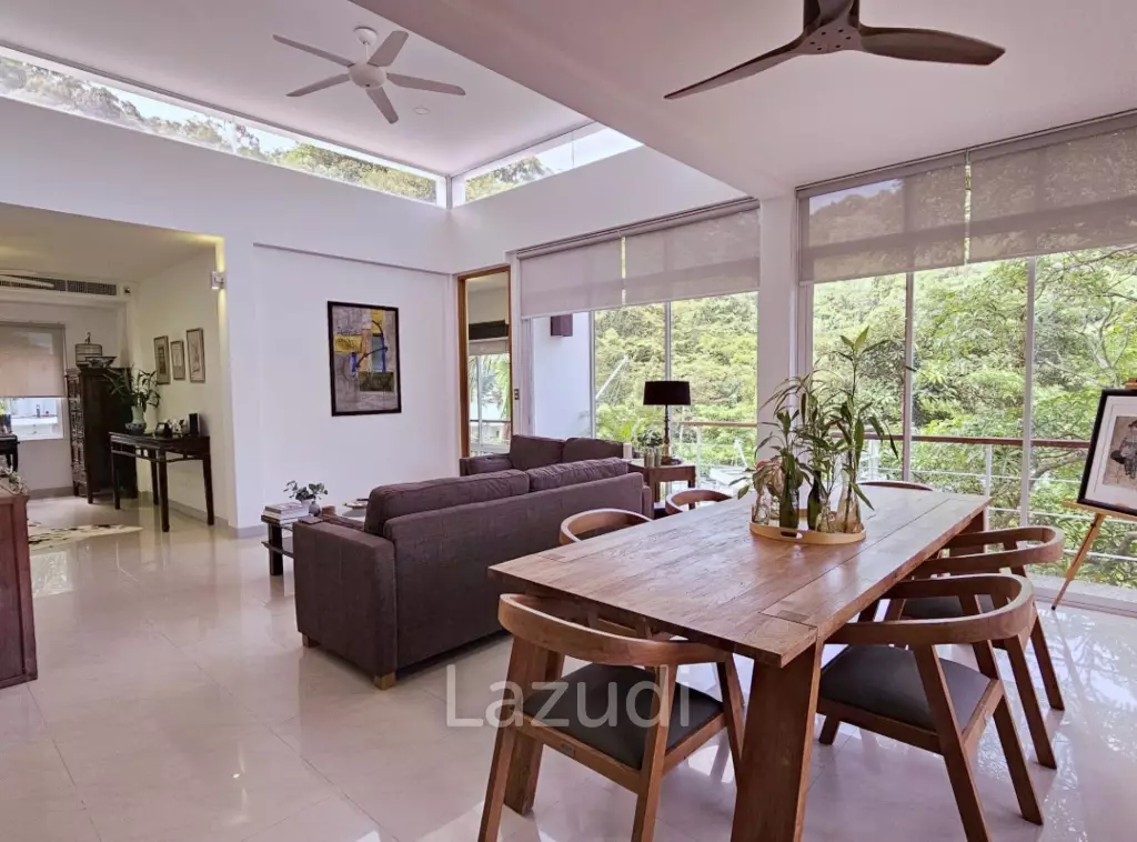 3-Bedroom Penthouse with Mountain View in Kamala