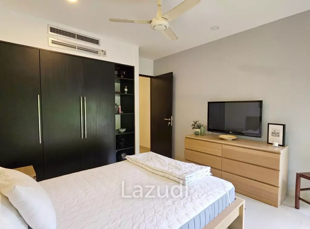 3-Bedroom Penthouse with Mountain View in Kamala
