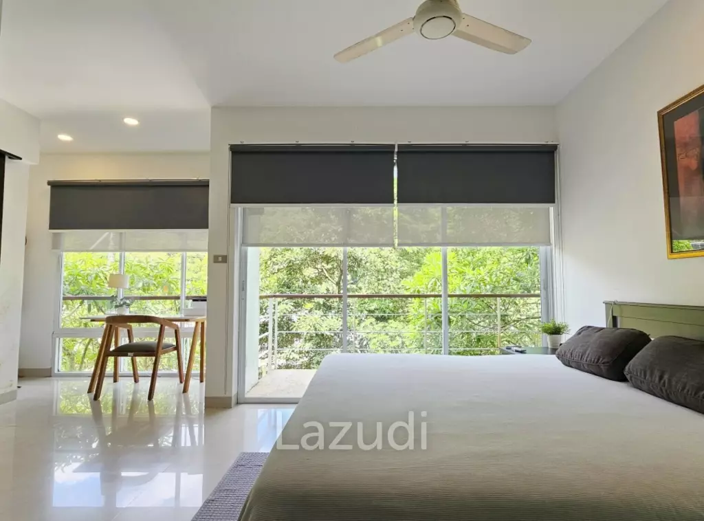 3-Bedroom Penthouse with Mountain View in Kamala