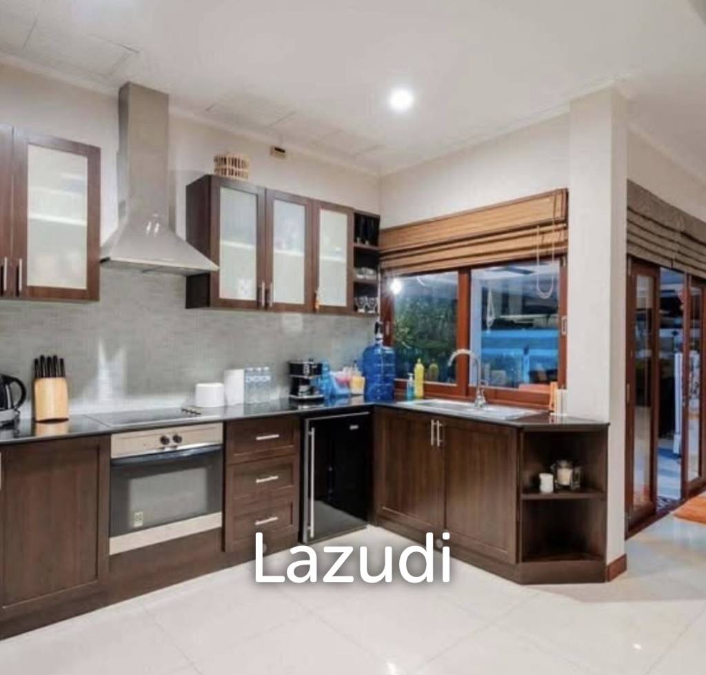 AVENUE 88 : renovated 3 bed pool villa