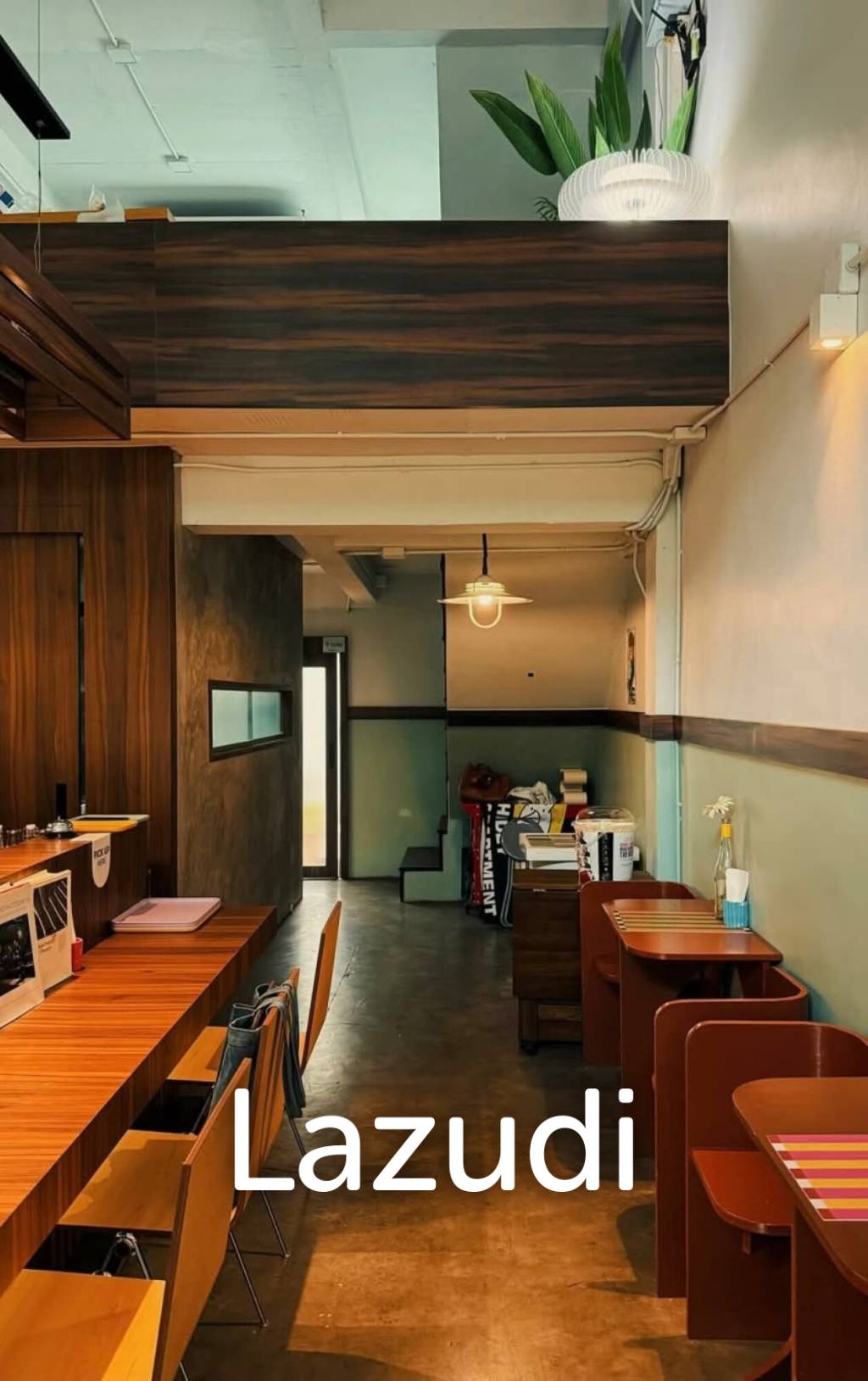 Cafe/Restaurant with kitchen Close to BTS On Nut   Shop space with kitchen in a low-rise apartment